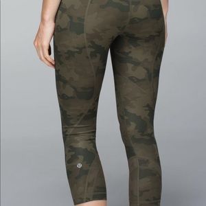 Camo Run Inspire Crop size 6
